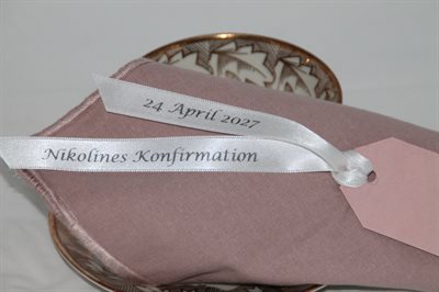 Hvid bordkortbånd - skrifttype på foto:  5. Lucida Caligraphy